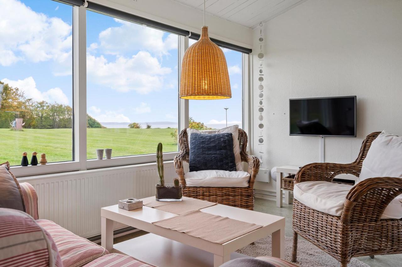 Remarkable 2-Bed Beach House Brenderup Exterior foto